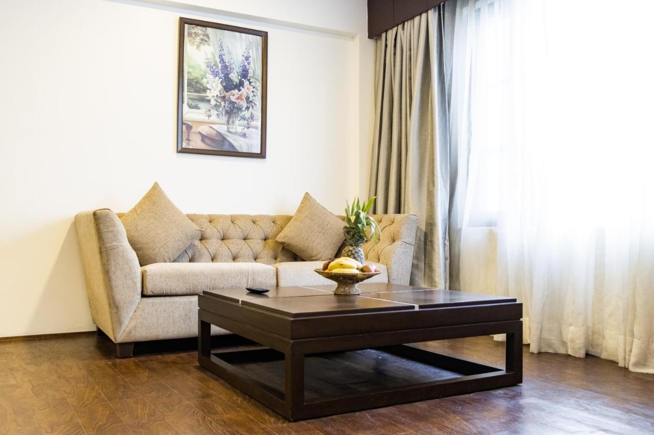 Paisley Palace Hotel Srinagar  Ngoại thất bức ảnh
